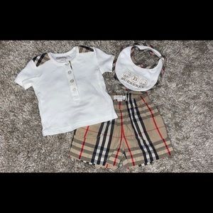 The CUTEST baby boy 3M AUTHENTIC BURBERRY outfit! Shorts / Shirt & Bib